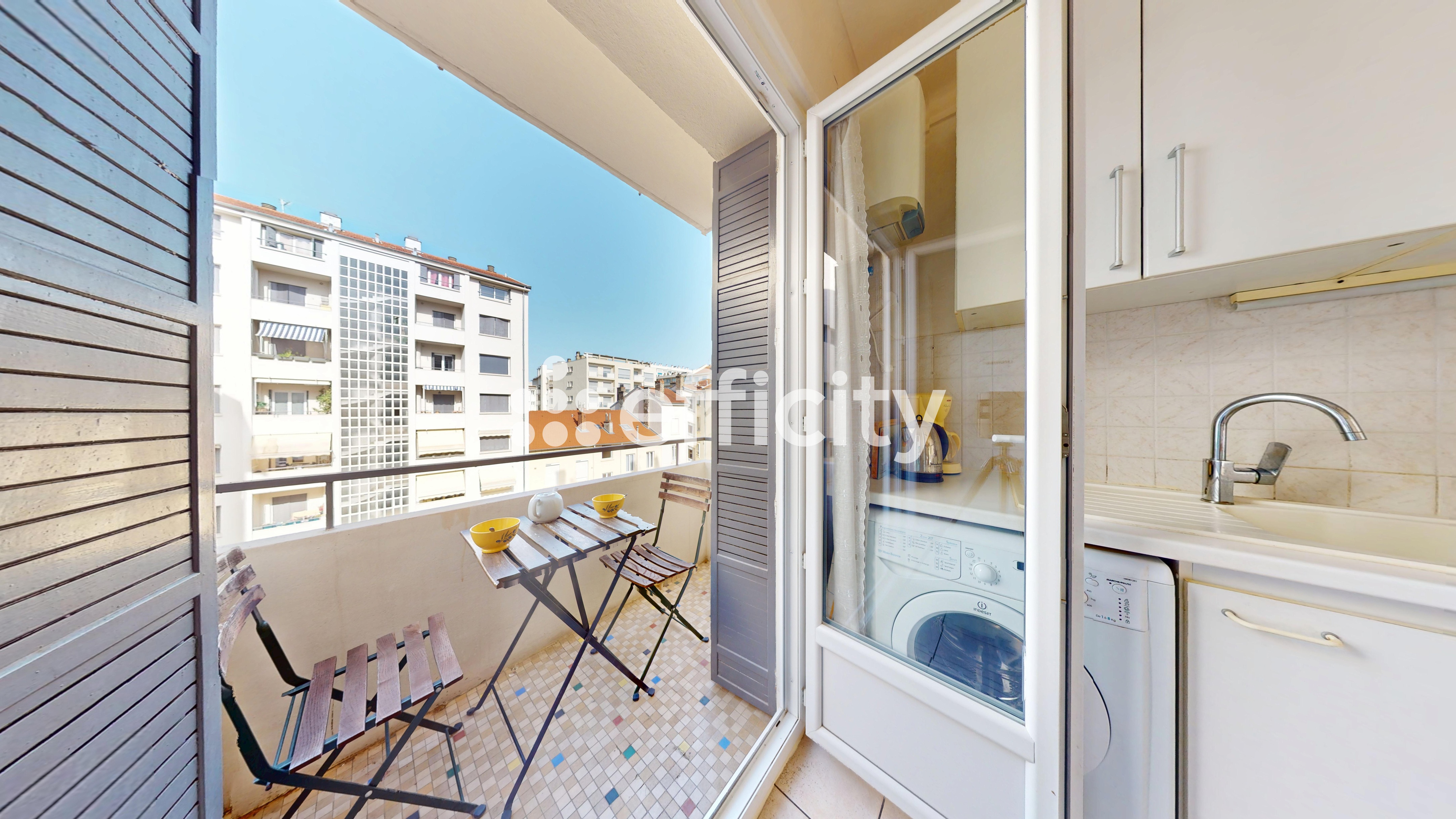 appartement 4 pièces - 100m2 à Lyon (69006)