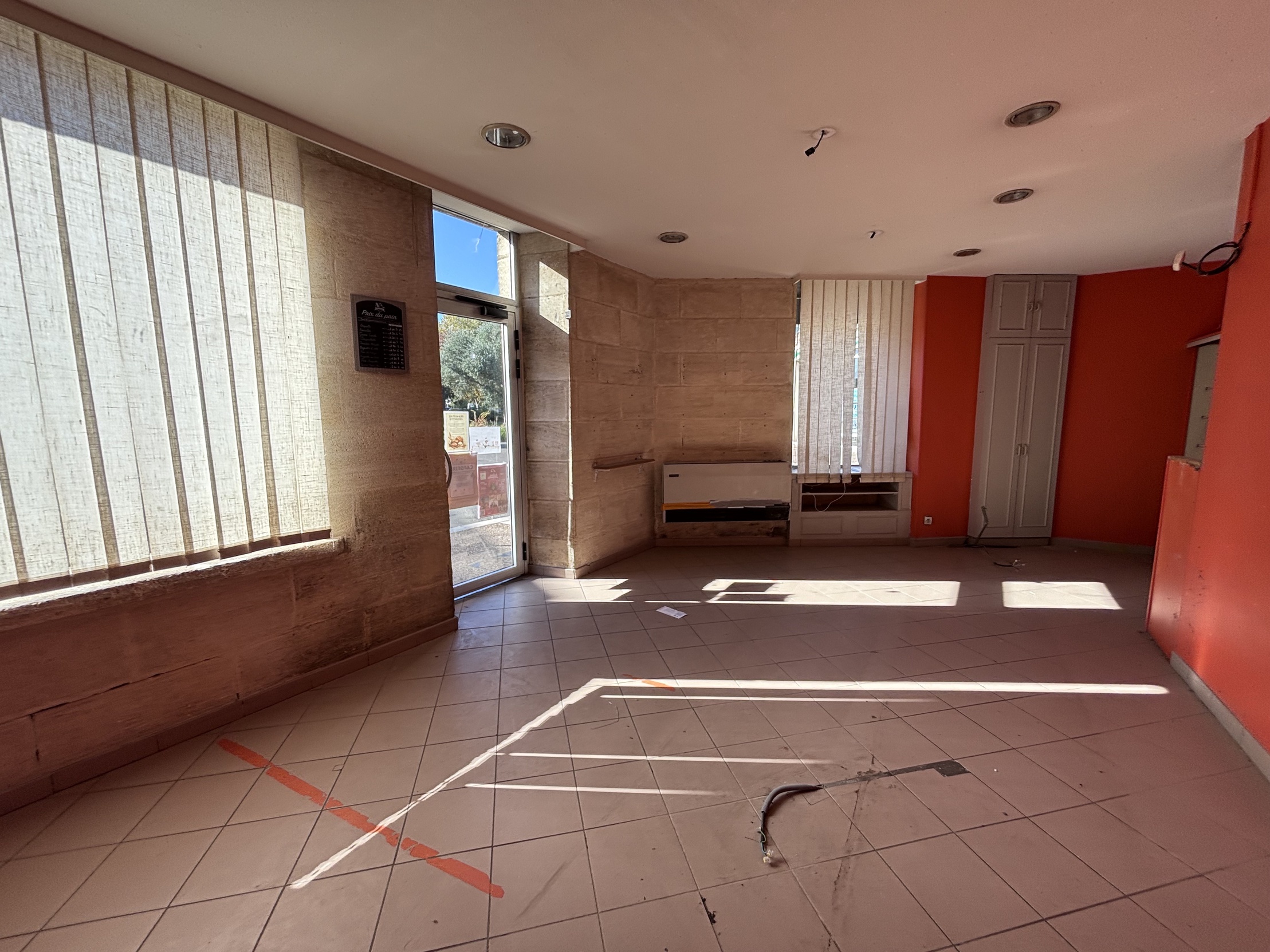 local commercial 2 pièces - 55m2 à Le Bouscat (33110)