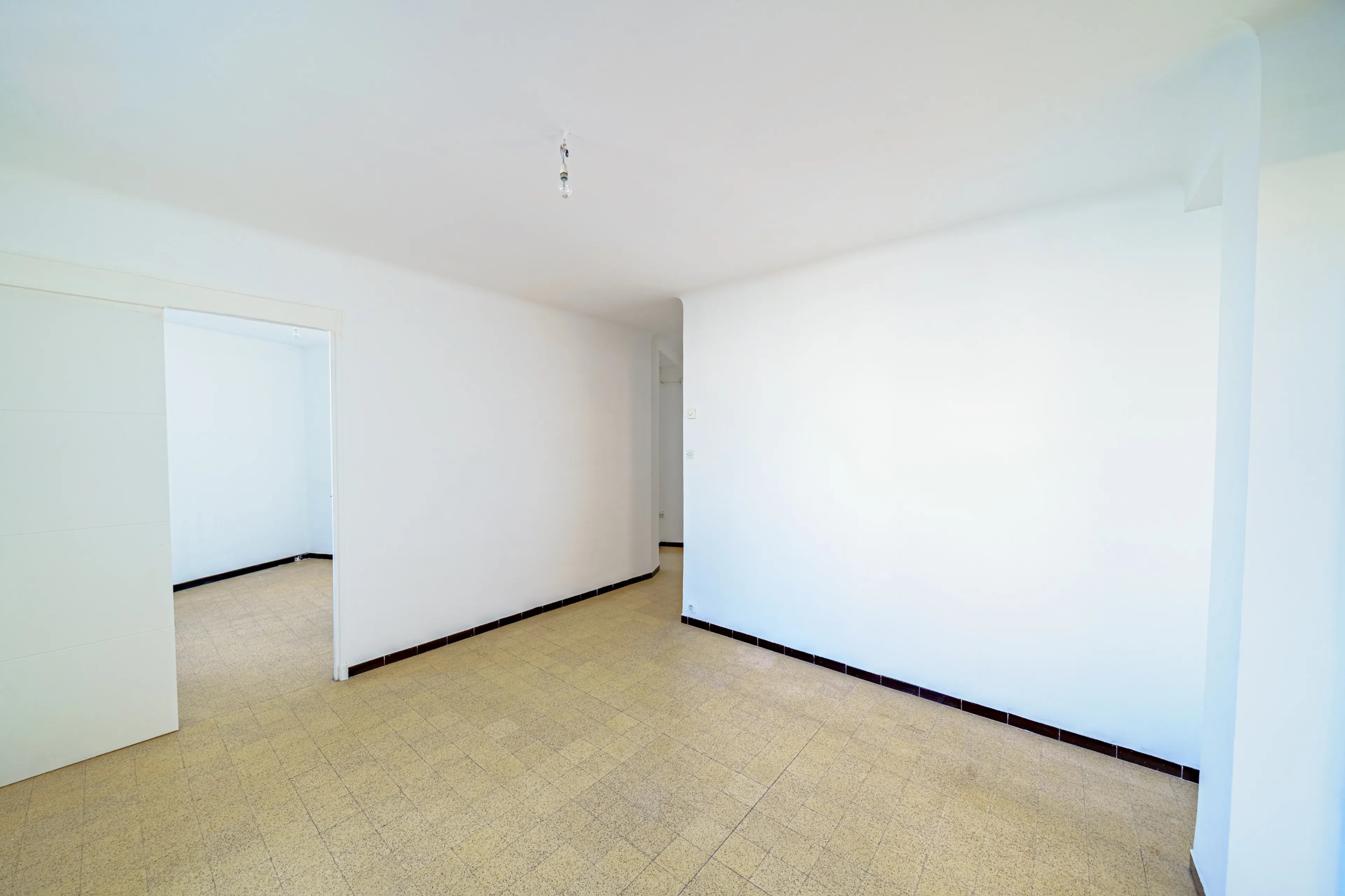 Achat immobilier Appartement 6 pièces  70m2 à Marseille (13008) - Photo n°5