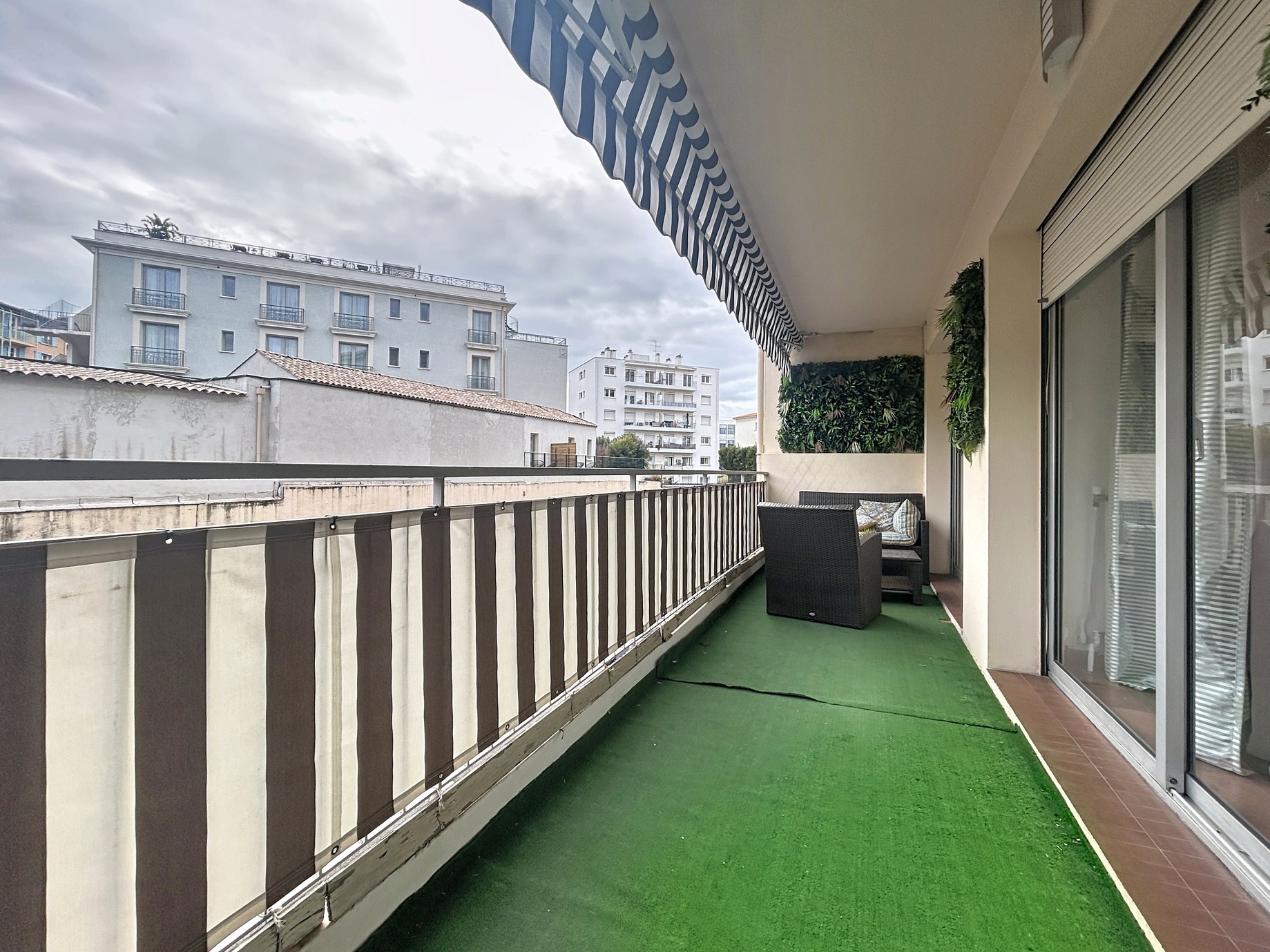 appartement 3 pièces - 74m2 à Antibes (06600)