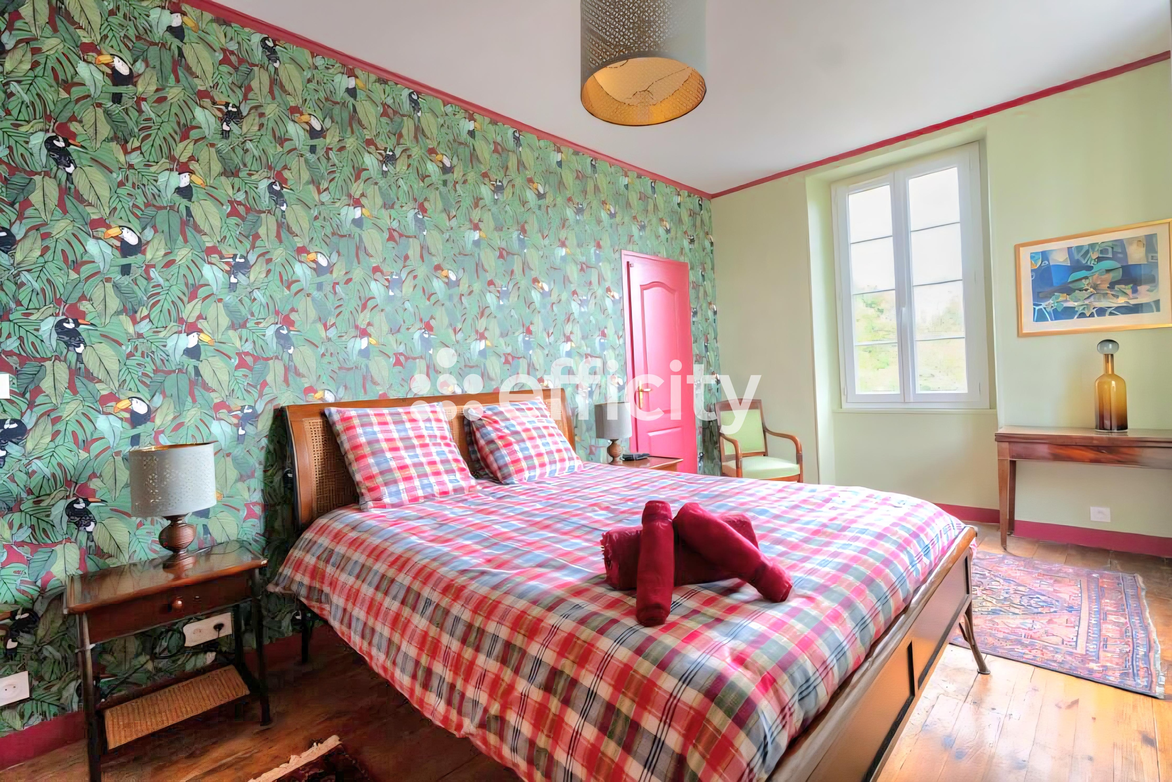 Achat immobilier Maison 11 pièces  310m2 à Vouhé (17700) - Photo n°12