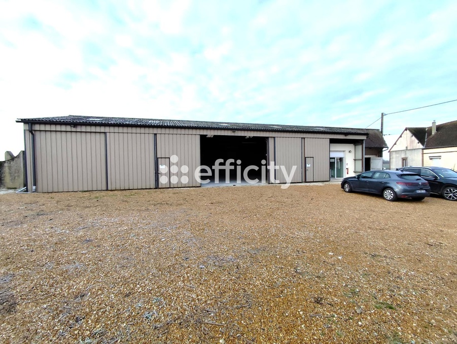 local commercial 3 pièces - 400m2 à Tremblay-les-Villages (28170)