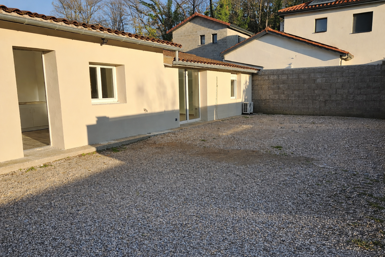 Achat immobilier Maison 3 pièces  47m2 à Pont-de-Chéruy (38230) - Photo n°1