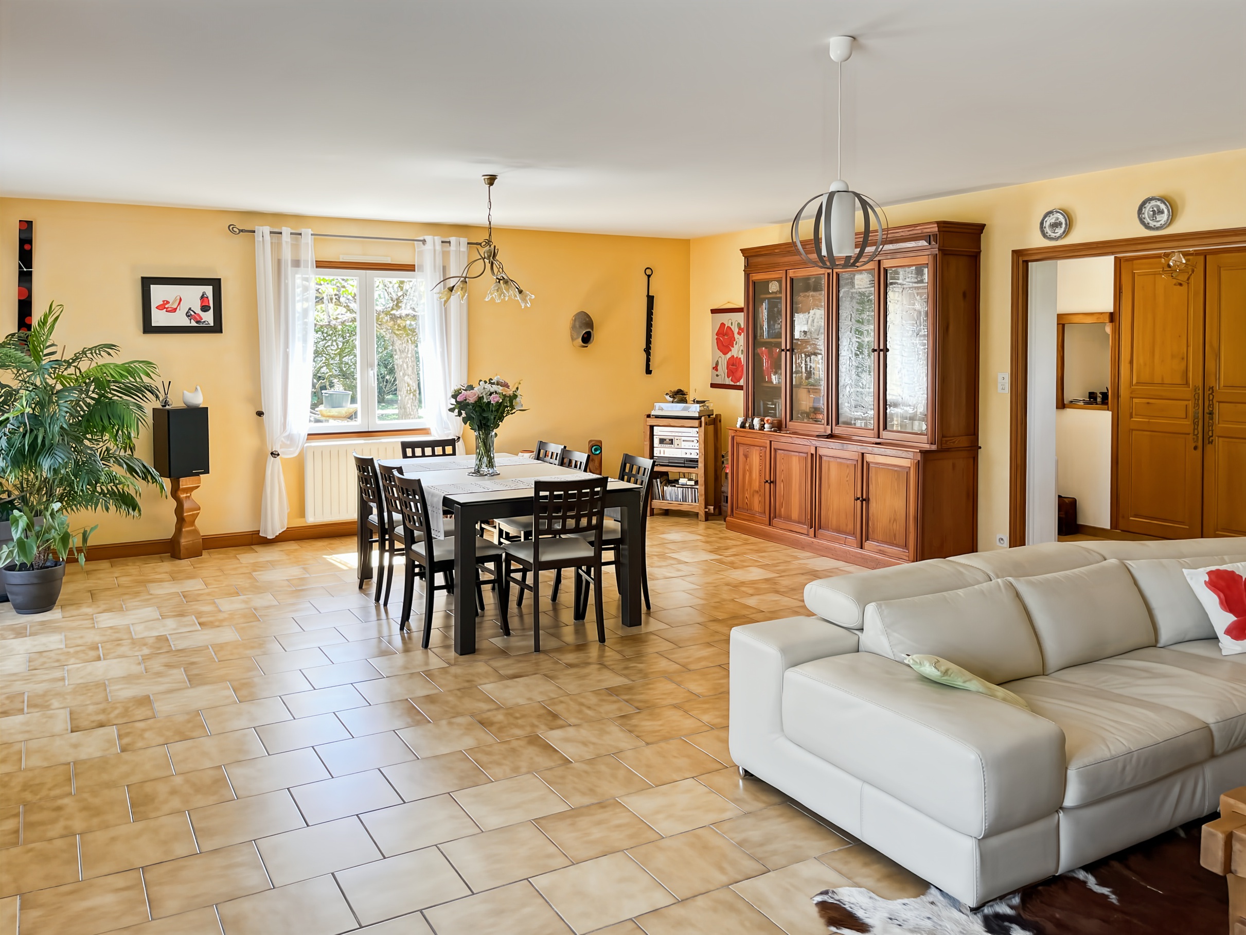 Achat immobilier Maison 5 pièces  140m2 à Louzignac (17160) - Photo n°4