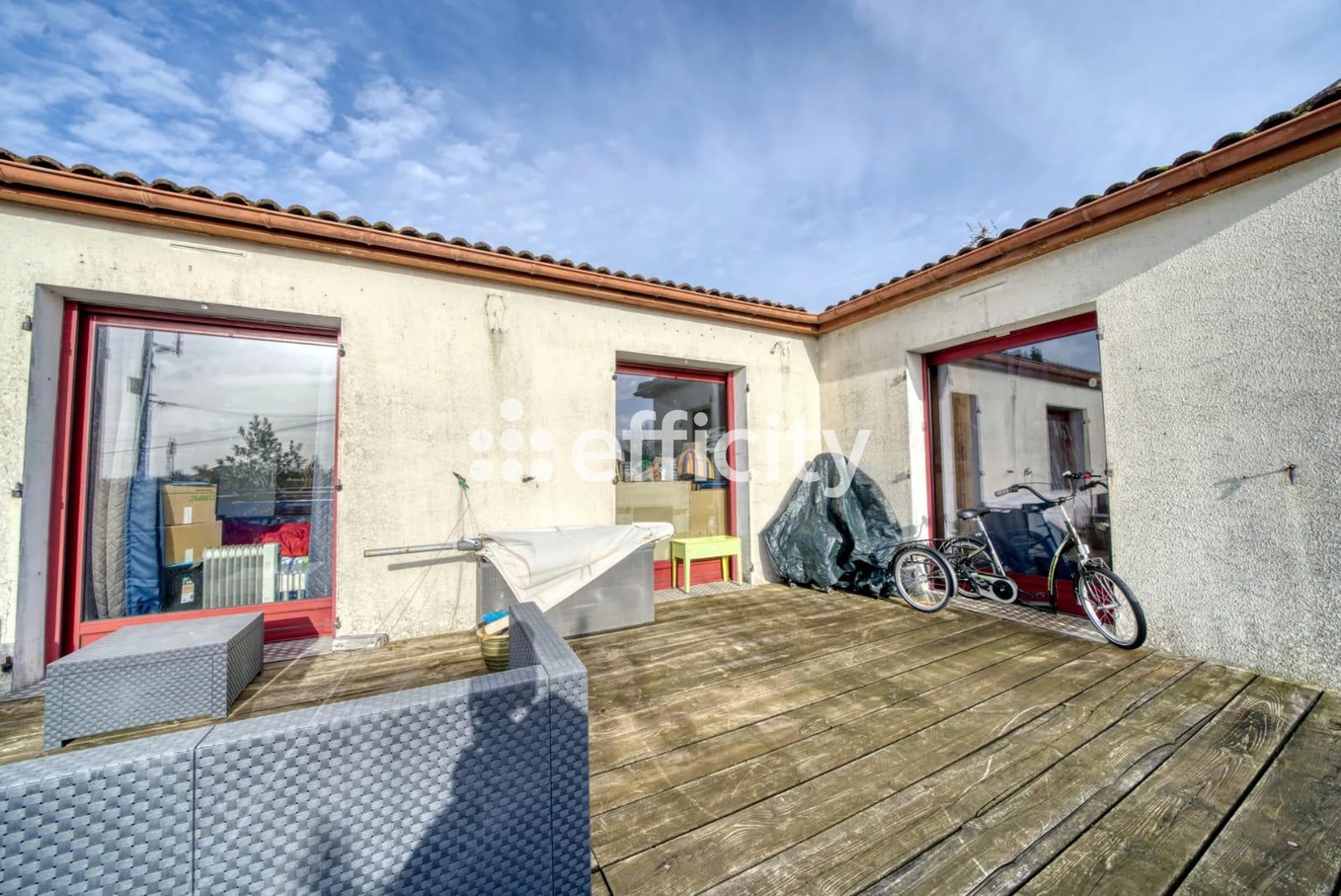 Achat immobilier Maison 4 pièces  79m2 à Saint-Jean-d'Angély (17400) - Photo n°1