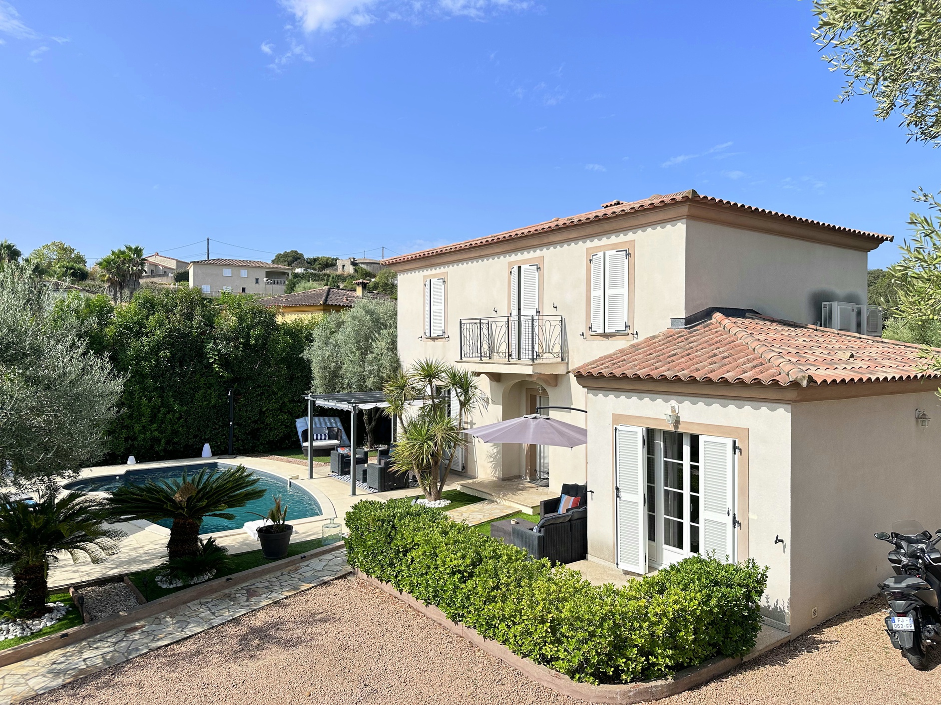 maison 5 pièces - 142m2 à Ajaccio (20090)