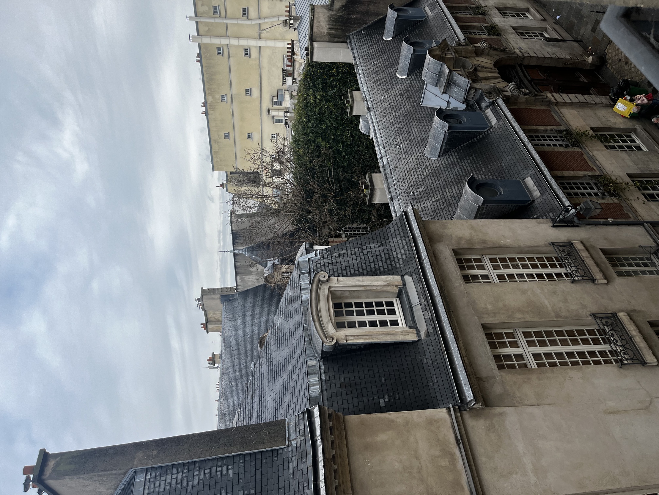 appartement 2 pièces - 69m2 à Paris (75004)