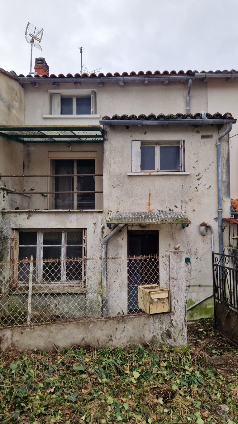 Achat immobilier Maison 5 pièces  78m2 à La Couronne (16400) - Photo n°1