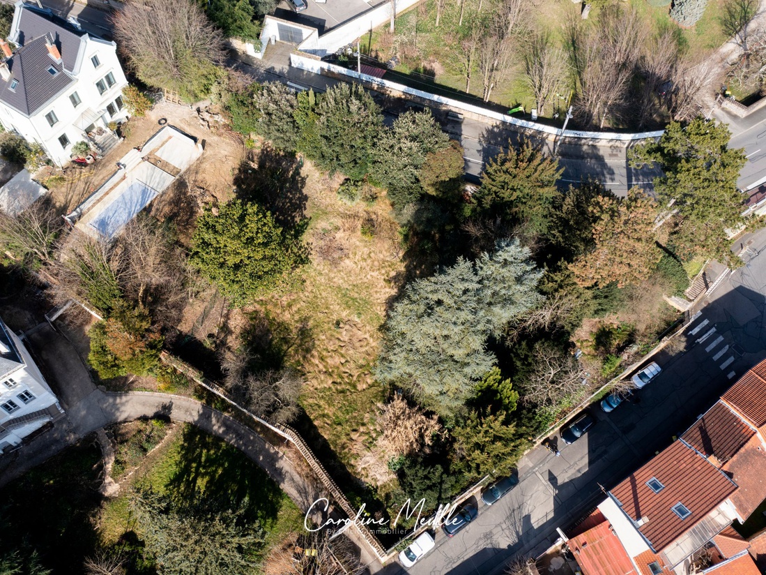 terrain  - 1662m2 à Collonges-au-Mont-d'Or (69660)
