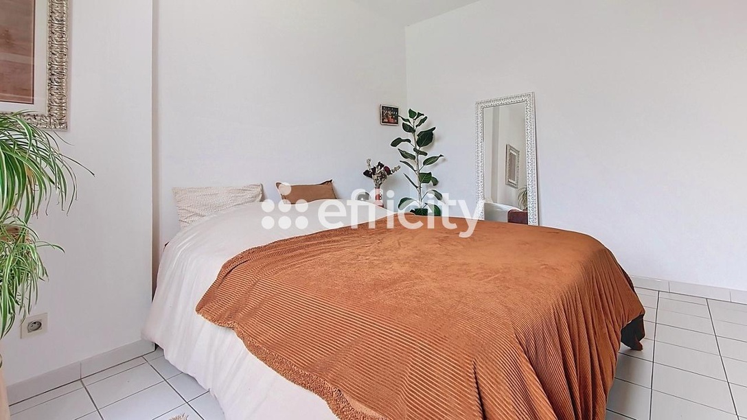 Achat immobilier Appartement 2 pièces  50m2 à Les Angles (30133) - Photo n°7