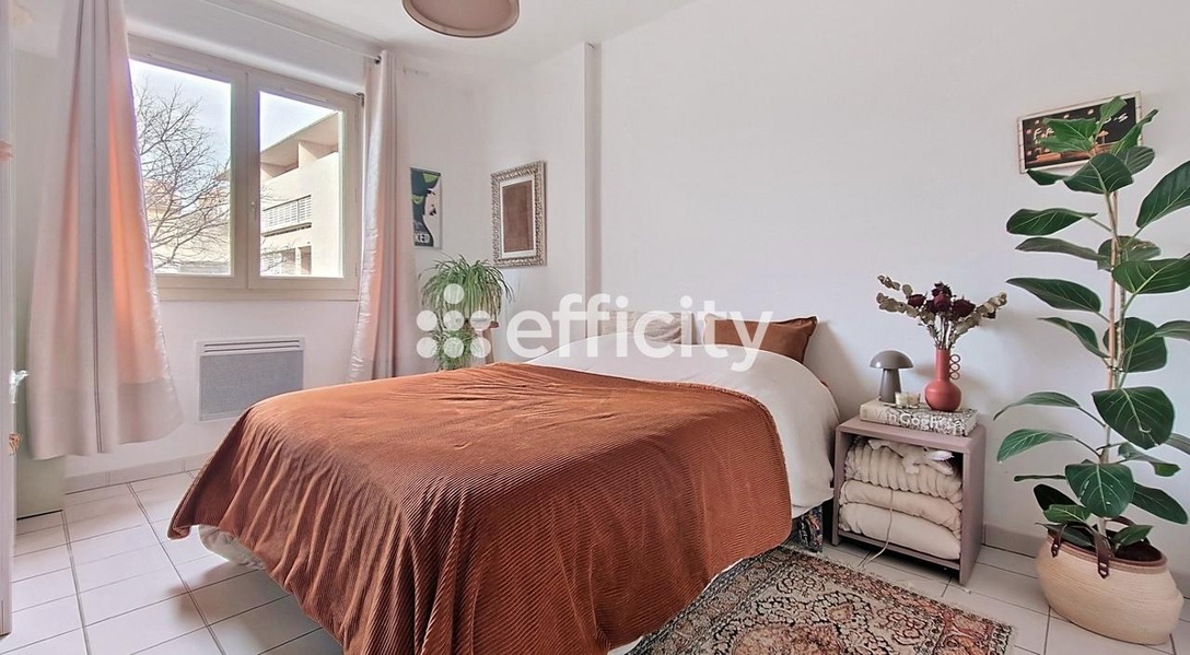 Achat immobilier Appartement 2 pièces  50m2 à Les Angles (30133) - Photo n°8