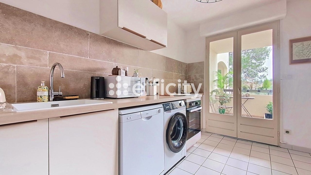 Achat immobilier Appartement 2 pièces  50m2 à Les Angles (30133) - Photo n°4