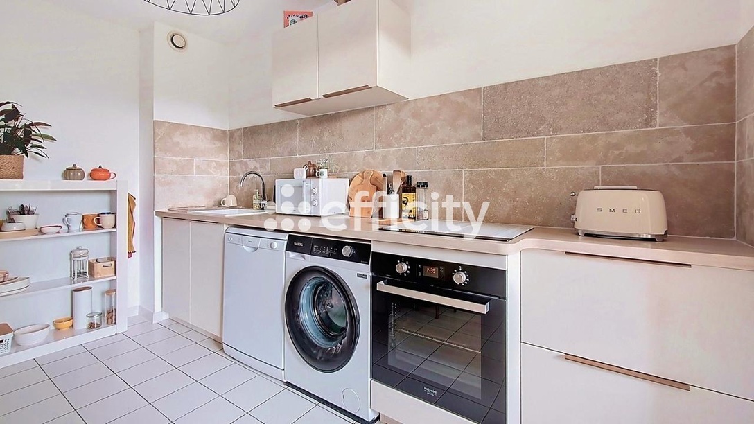 Achat immobilier Appartement 2 pièces  50m2 à Les Angles (30133) - Photo n°5