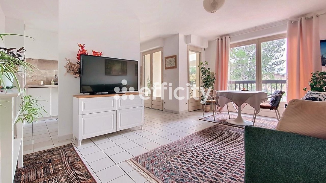 Achat immobilier Appartement 2 pièces  50m2 à Les Angles (30133) - Photo n°1