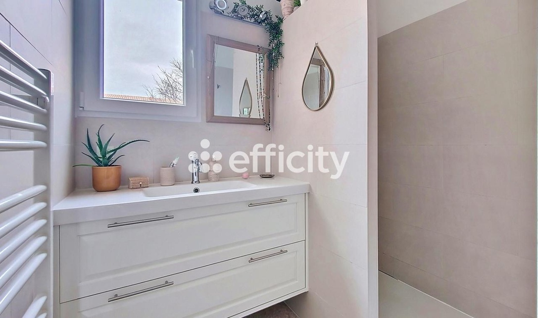 Achat immobilier Appartement 2 pièces  50m2 à Les Angles (30133) - Photo n°9