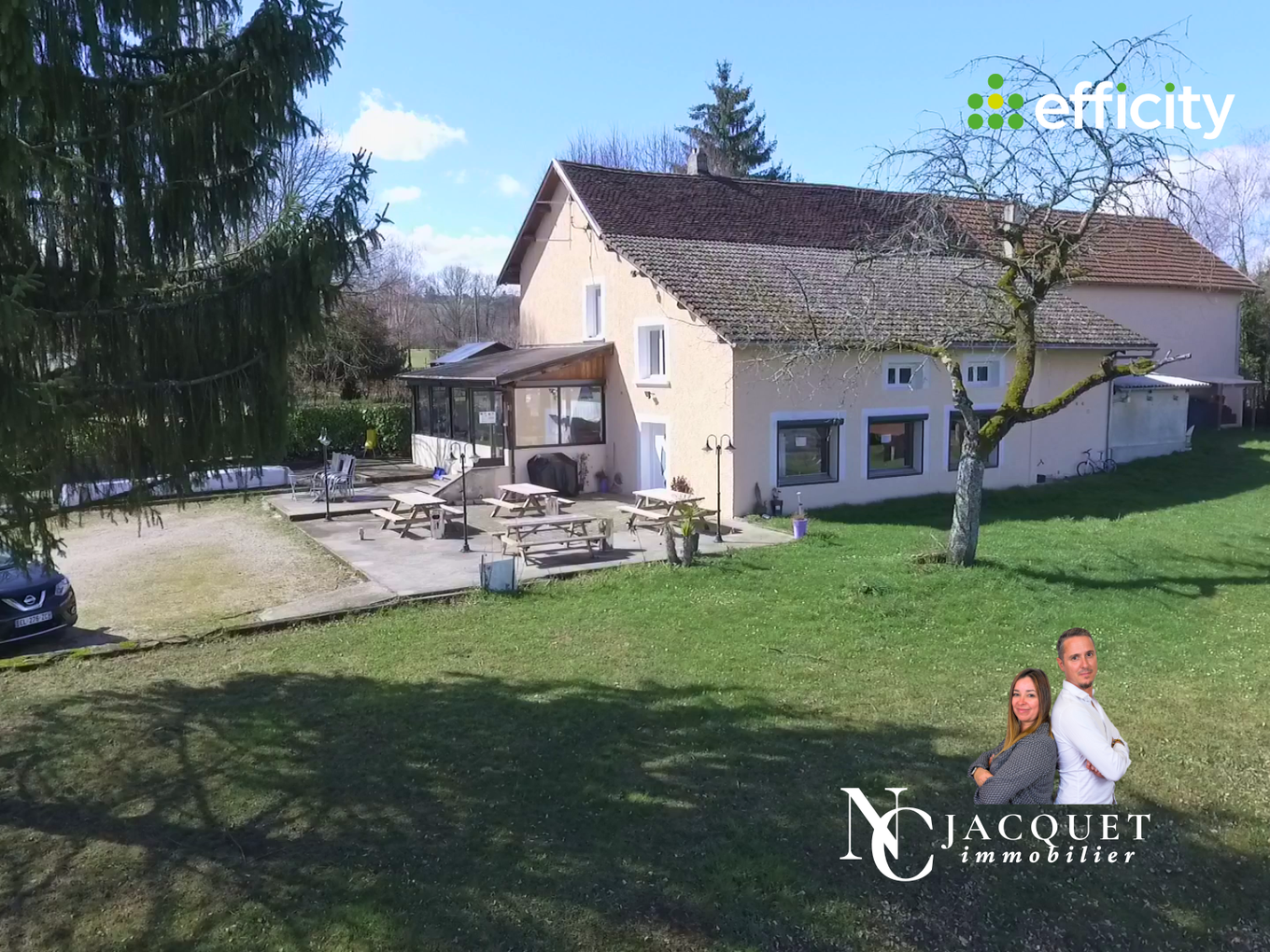 Achat immobilier Maison 11 pièces  334m2 à Les Abrets en Dauphiné (38490) - Photo n°1