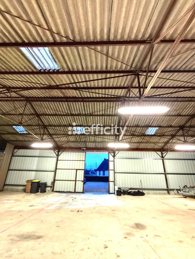 local commercial 1 pièces - 81m2 à Tremblay-les-Villages (28170)