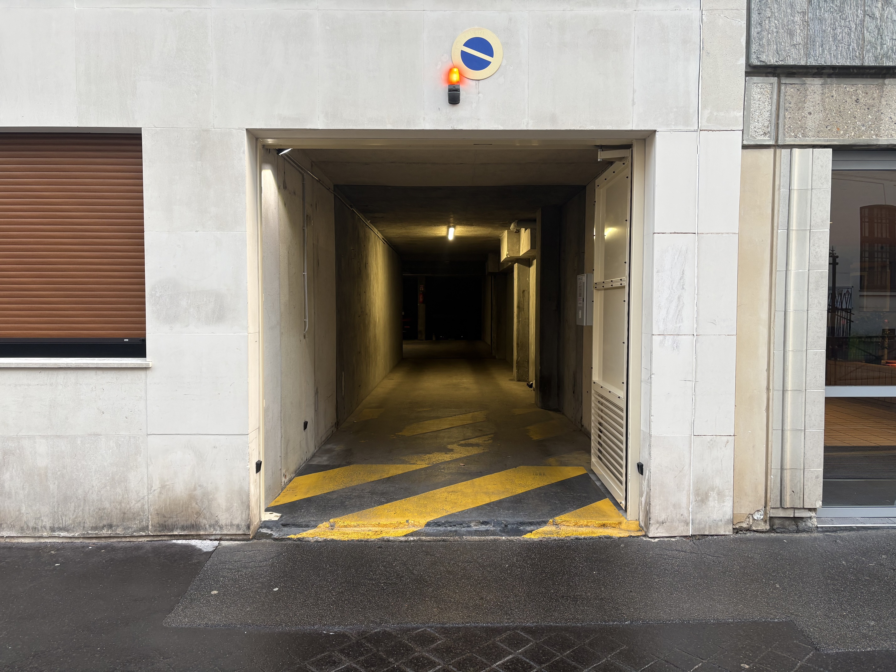 parking  - 12m2 à Paris (75015)