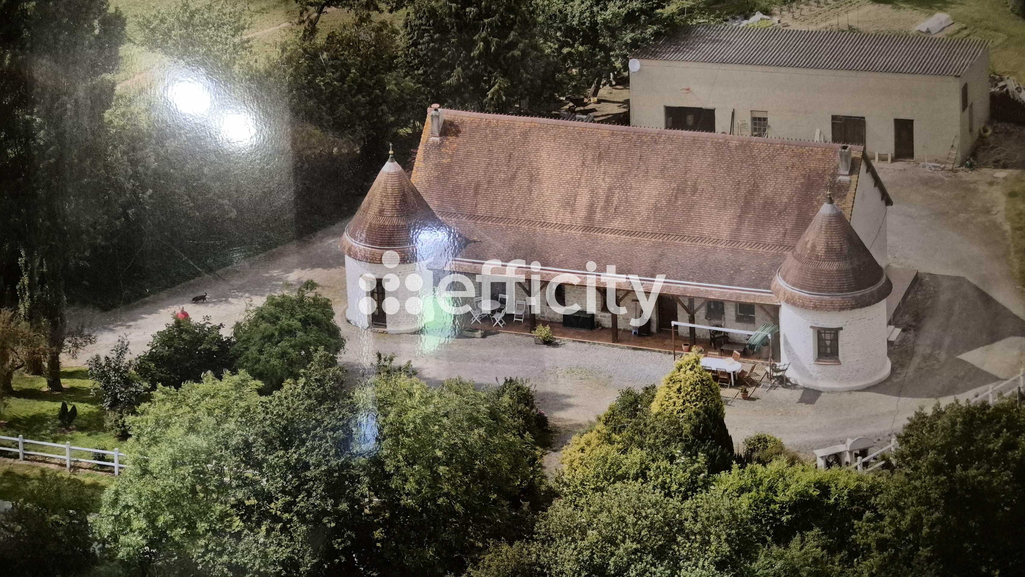Achat immobilier Maison 10 pièces  207m2 à Mandeville-en-Bessin (14710) - Photo n°1