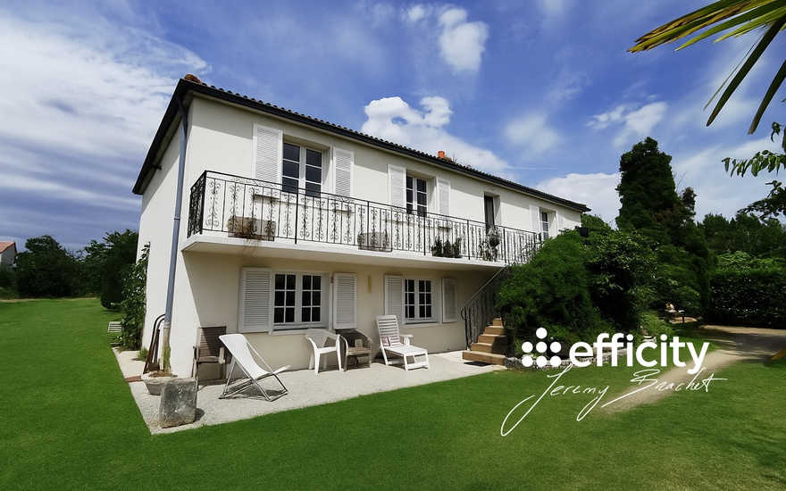 maison 7 pièces - 143m2 à Niort (79000)