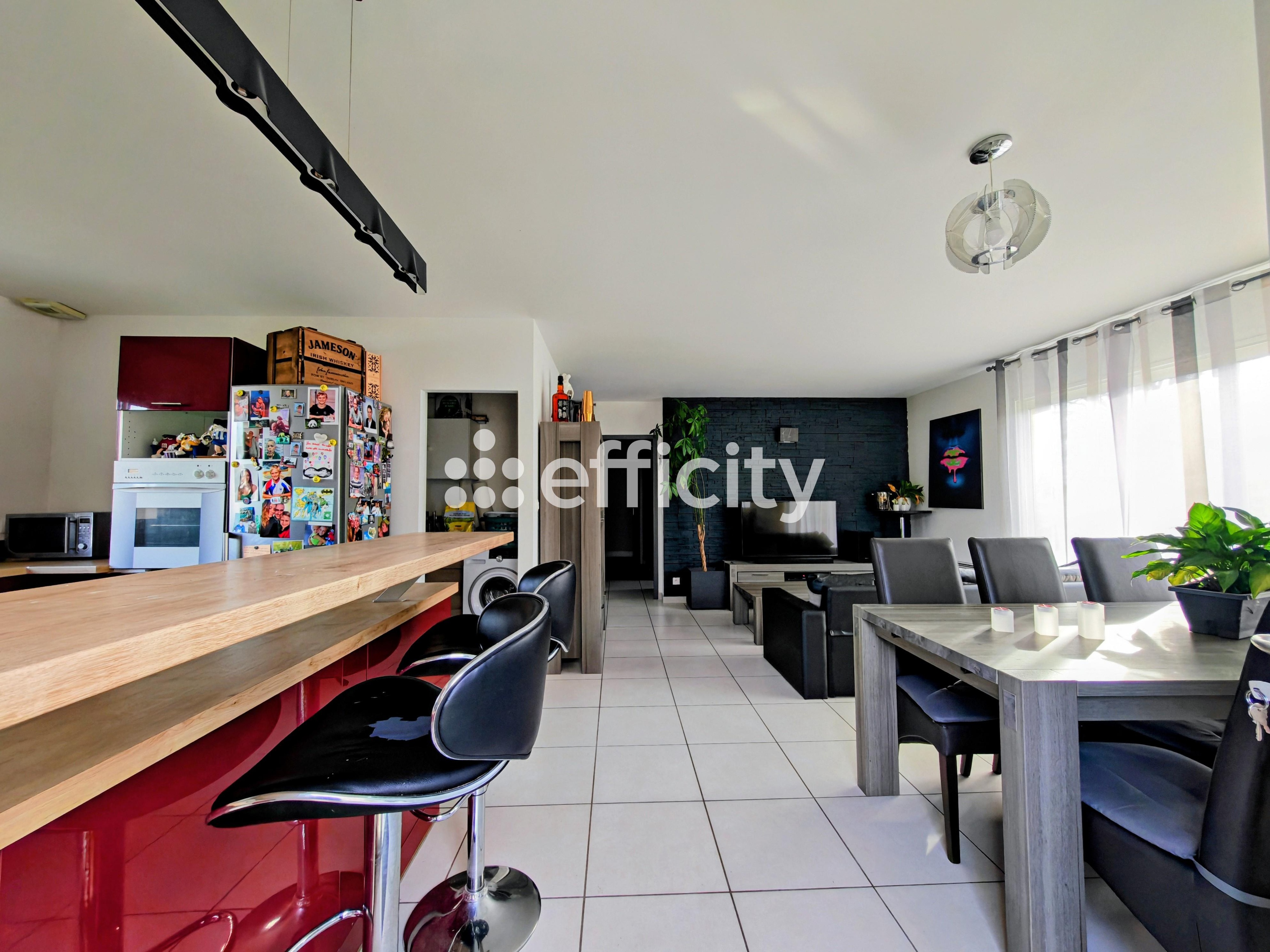 Achat immobilier Maison 5 pièces  90m2 à Pugnac (33710) - Photo n°4