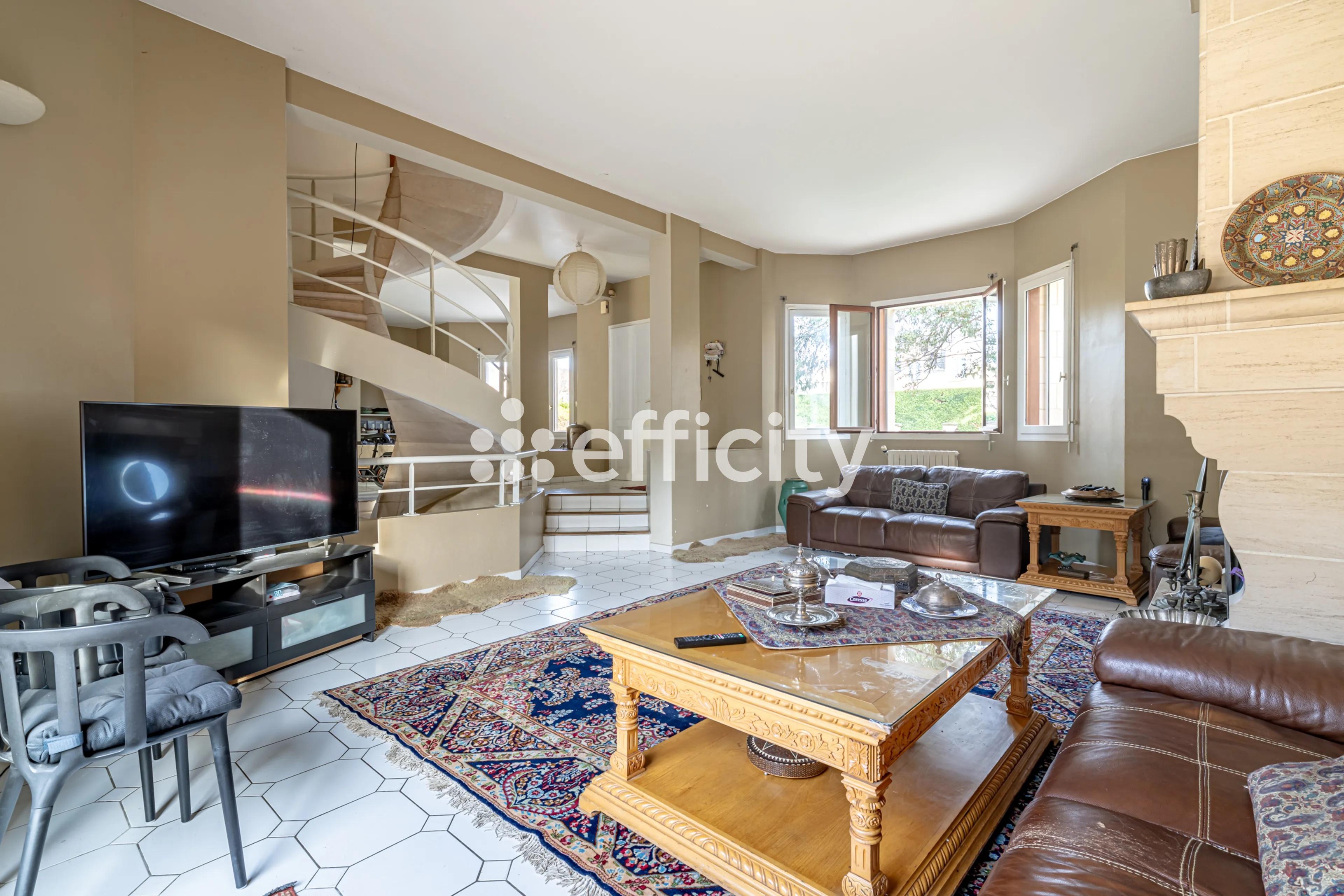 Achat immobilier Maison 9 pièces  230m2 à Saint-Prix (95390) - Photo n°4