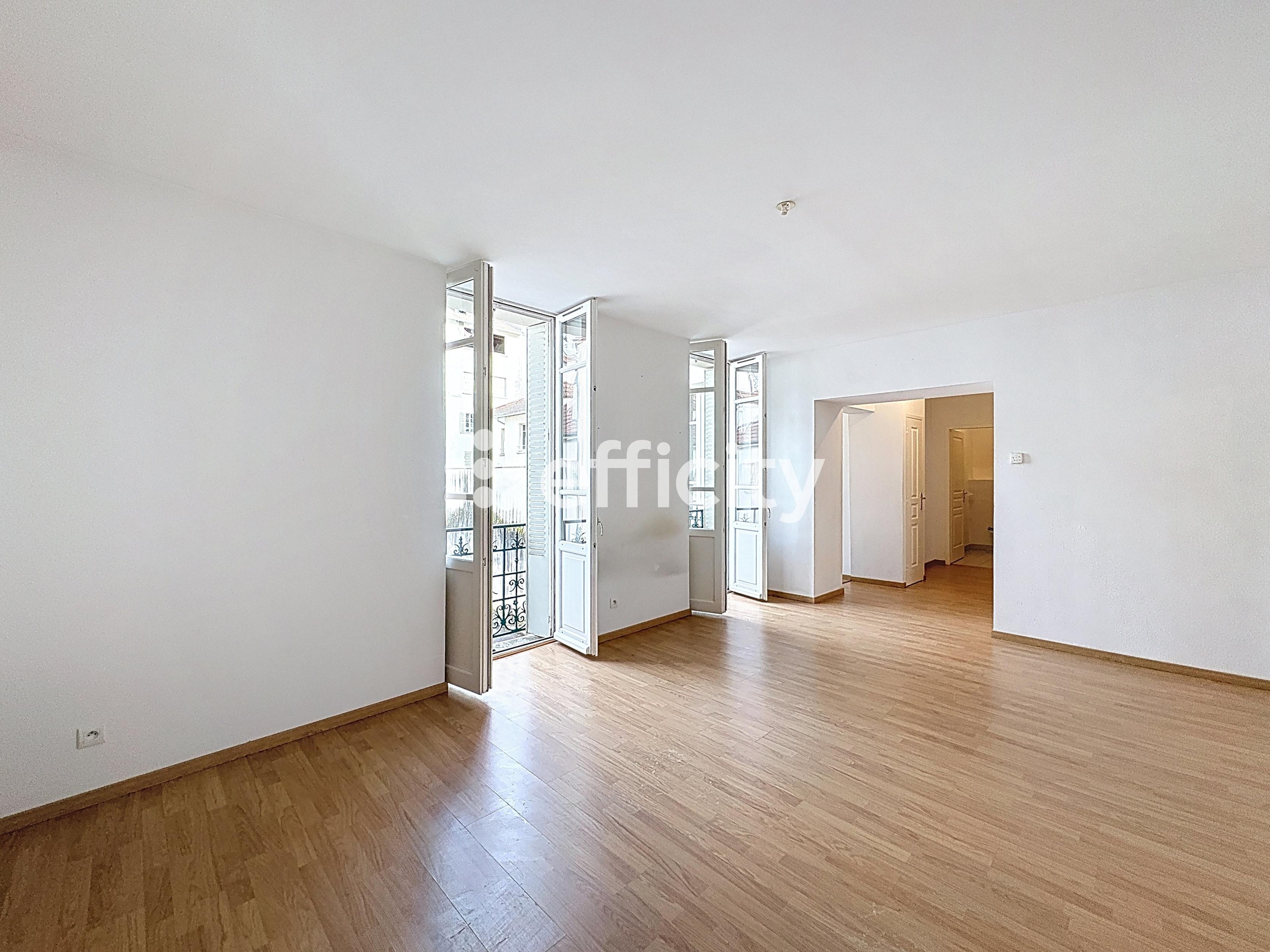 Achat immobilier Appartement 5 pièces  95m2 à Vichy (03200) - Photo n°4