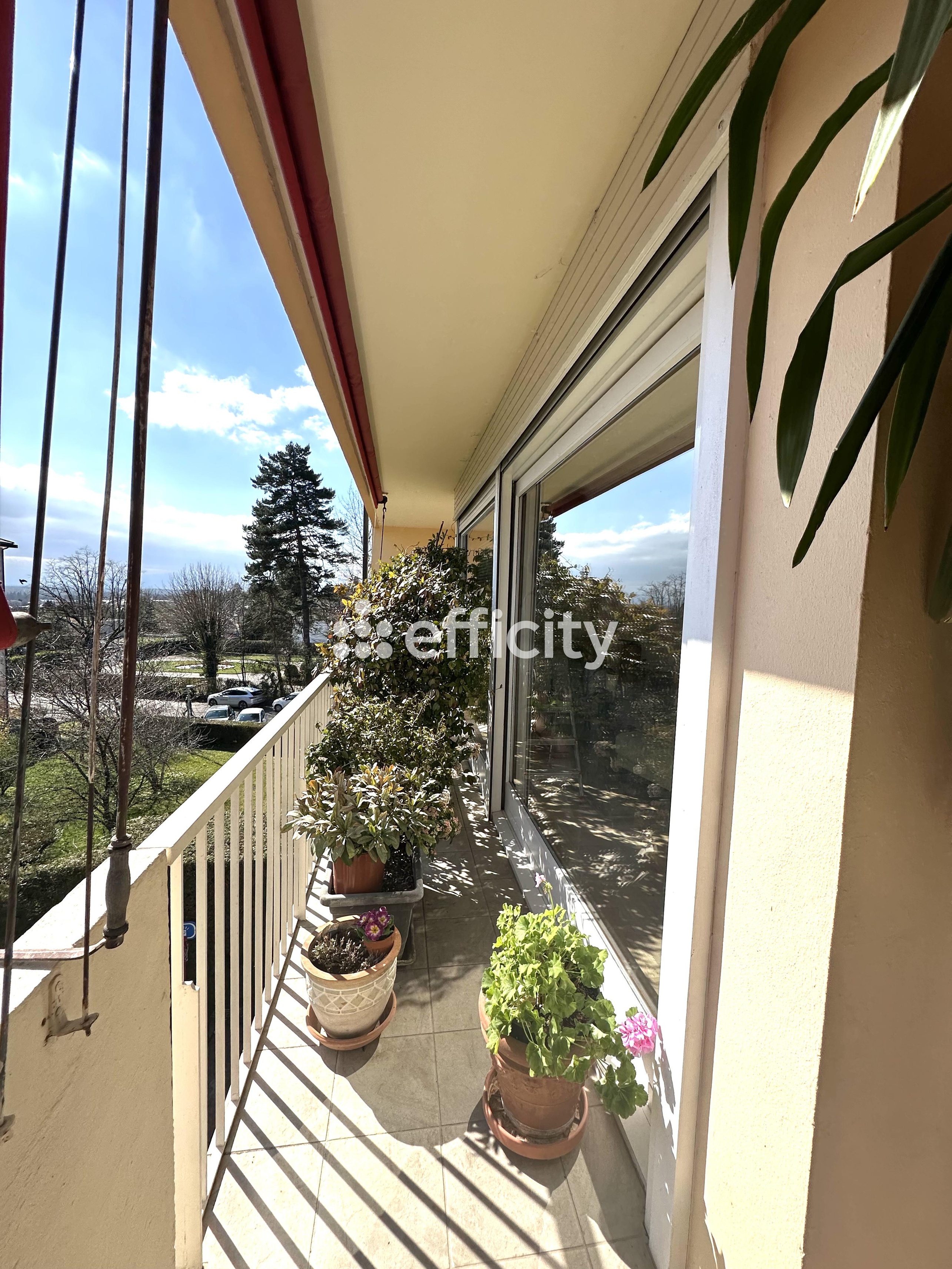 Achat immobilier Appartement 3 pièces  86m2 à Divonne-les-Bains (01220) - Photo n°9