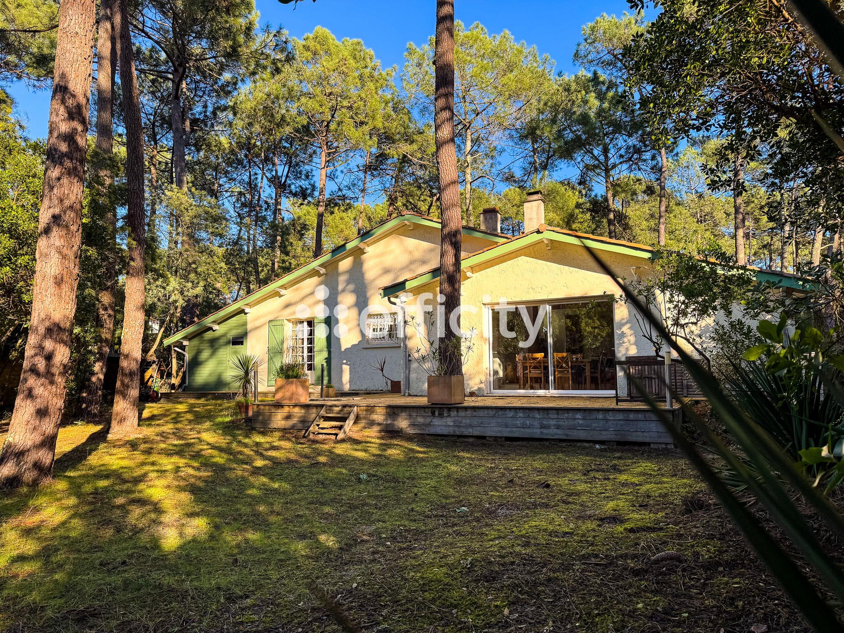 Achat immobilier Maison 5 pièces  140m2 à Lacanau (33680) - Photo n°1