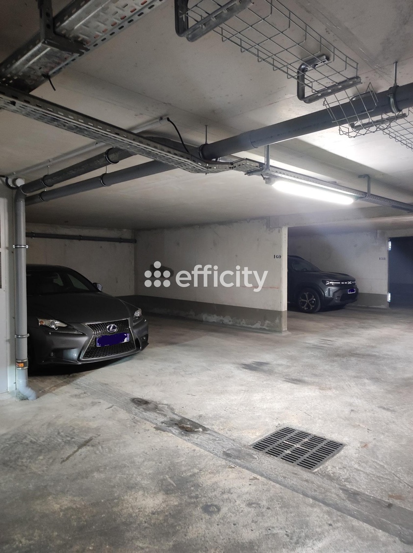 parking  - 11m2 à Marseille (13009)