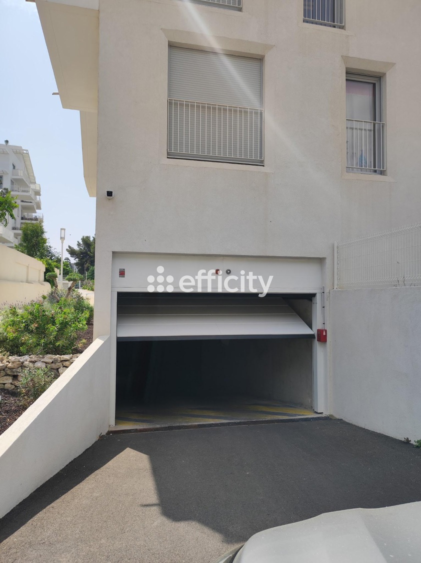 parking  - 11m2 à Marseille (13009)