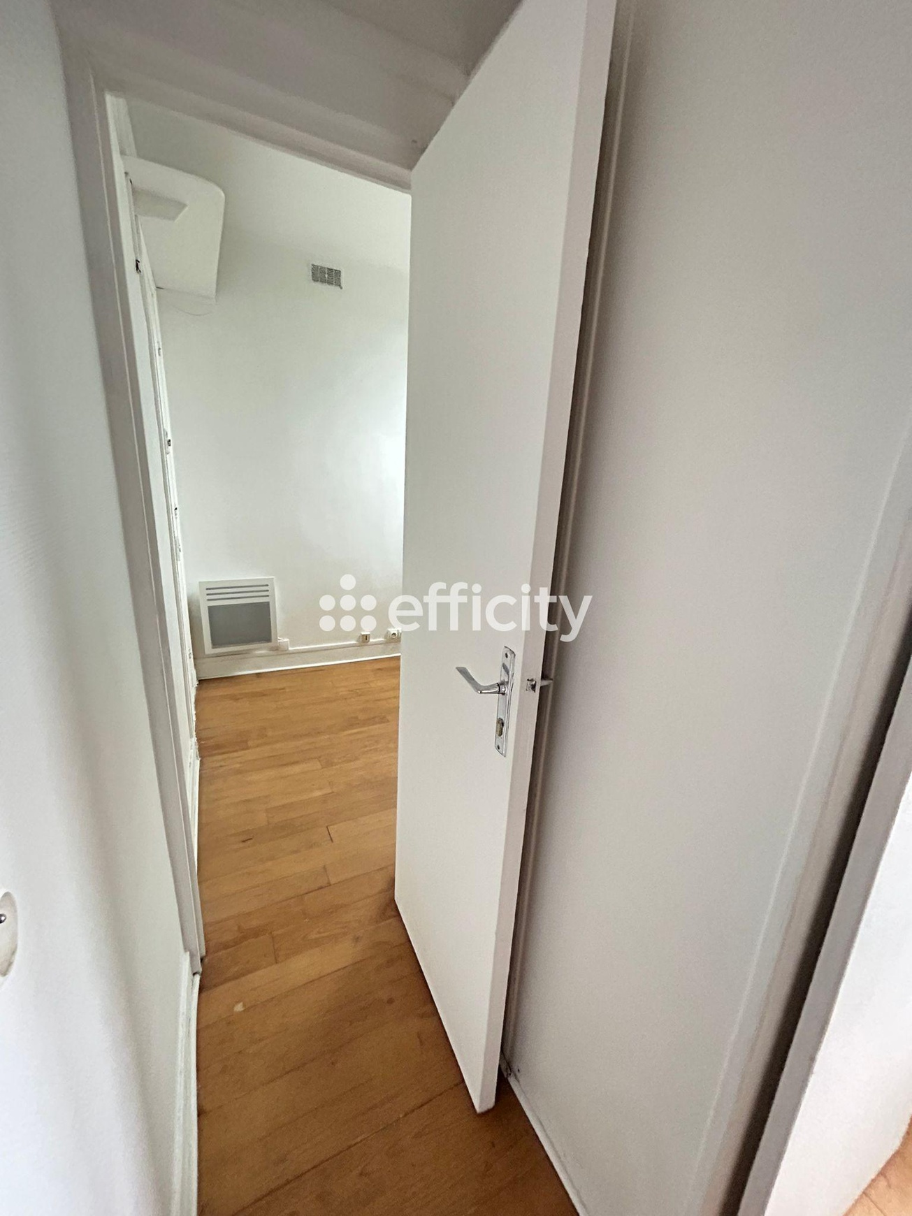 Achat immobilier Appartement 2 pièces  15m2 à Paris (75018) - Photo n°7