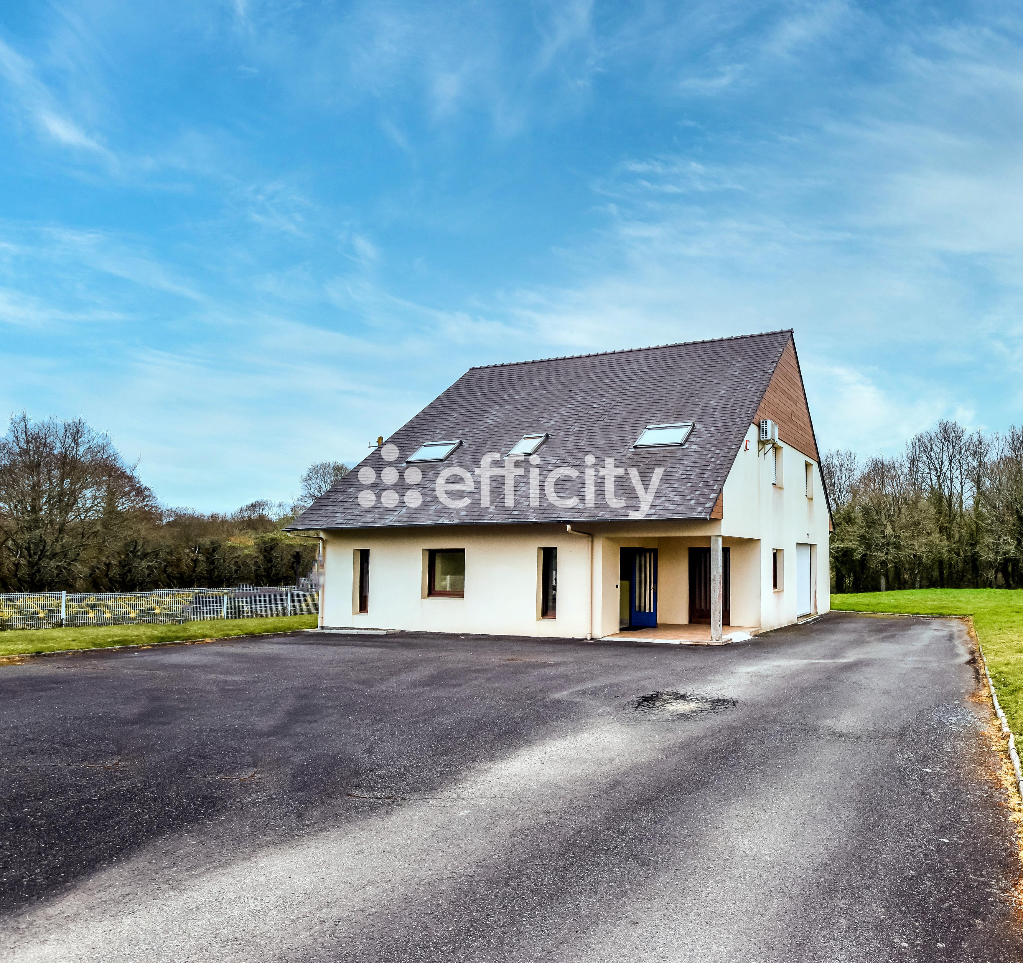 Achat immobilier Immeuble 10 pièces  203m2 à Hanvec (29460) - Photo n°1