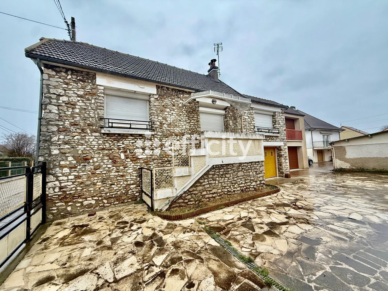 Achat immobilier Maison 4 pièces  100m2 à Guernes (78520) - Photo n°1