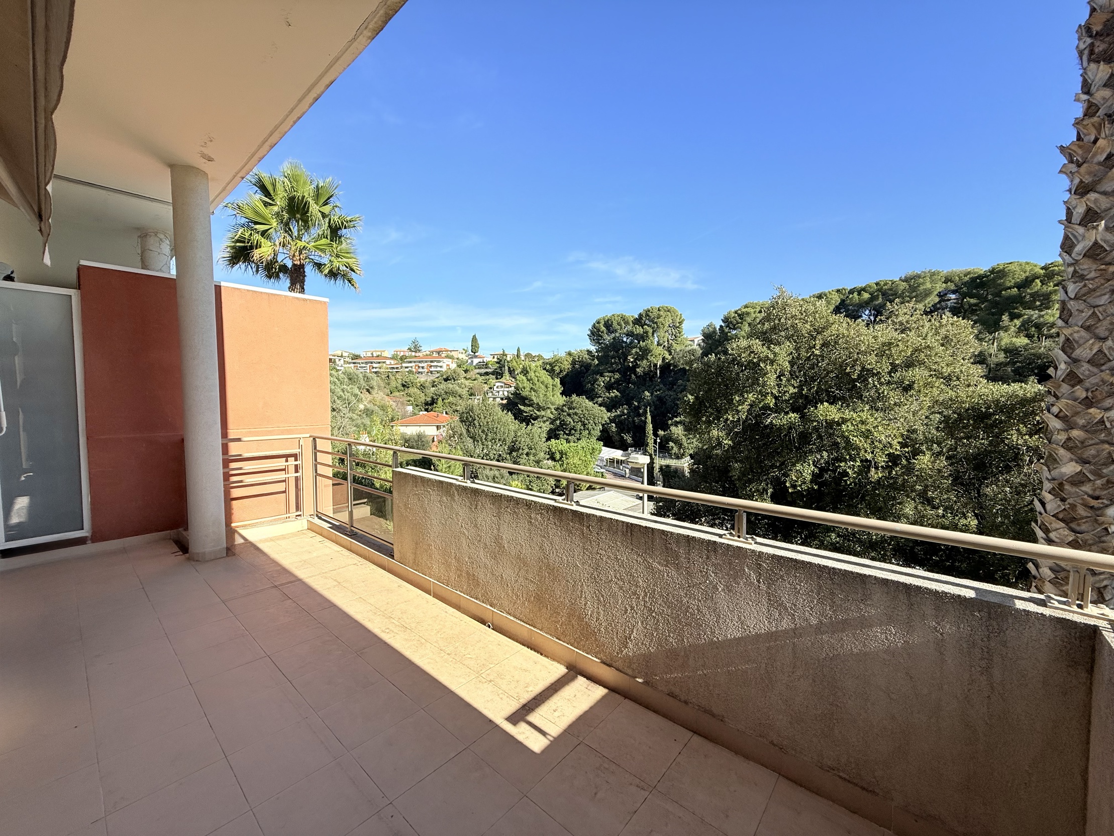 appartement 3 pièces - 63m2 à Saint-Laurent-du-Var (06700)