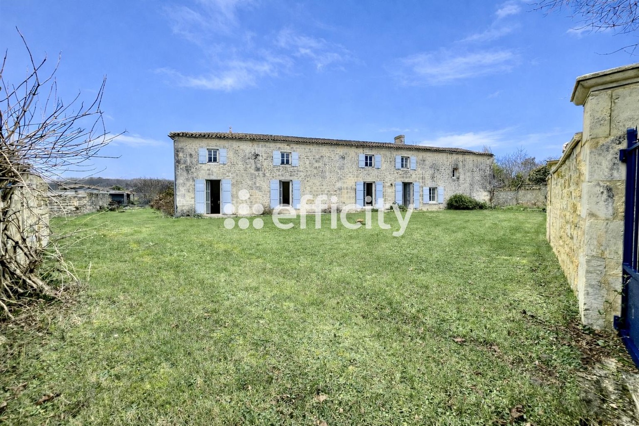 Achat immobilier Maison 6 pièces  205m2 à Bois (17240) - Photo n°1