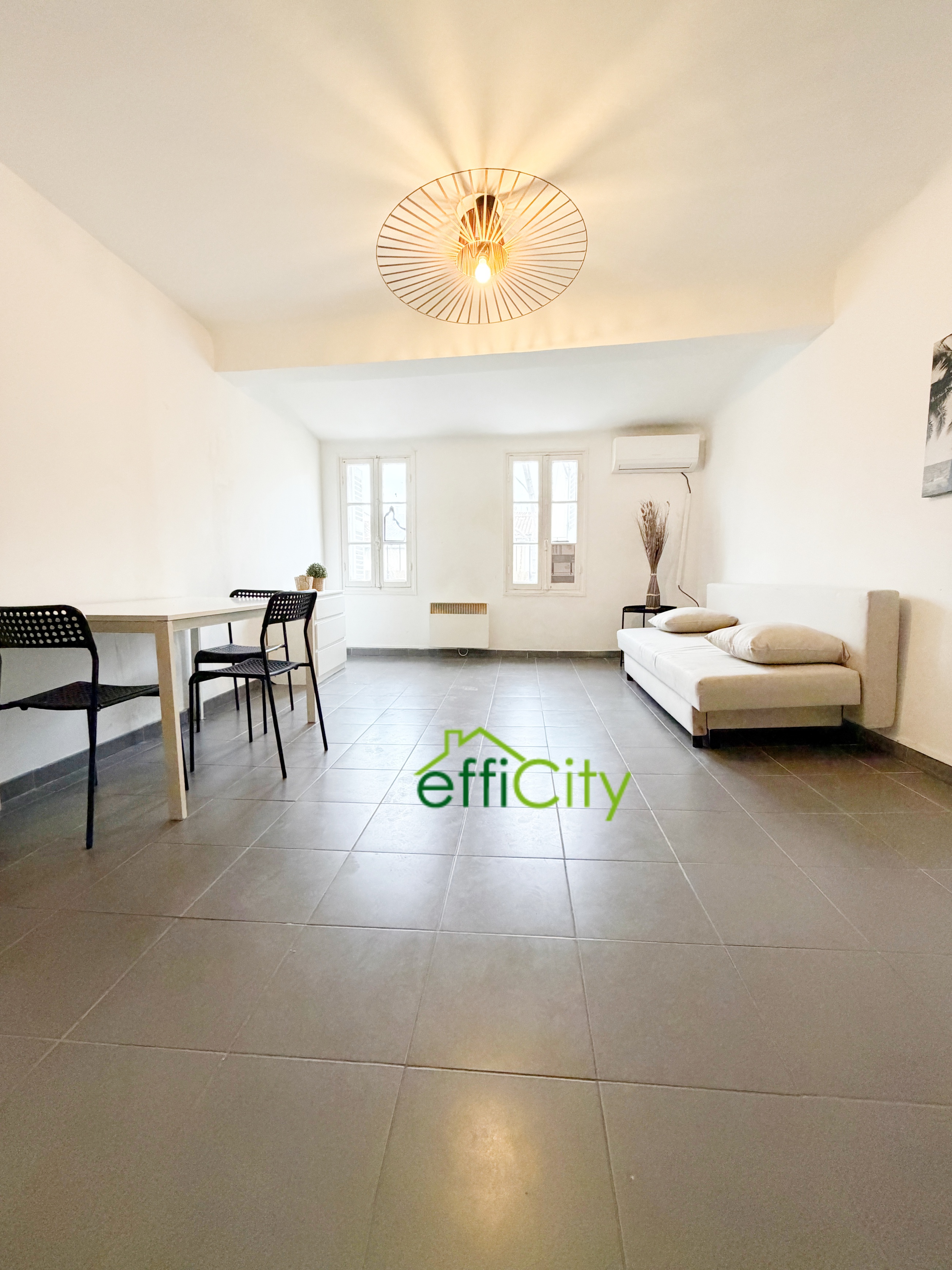 Achat immobilier Appartement 1 pièces  27m2 à Marseille (13005) - Photo n°1