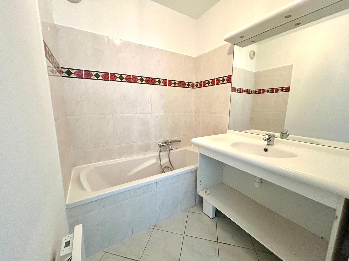 Achat immobilier Appartement 2 pièces  35m2 à Saint-André-de-la-Roche (06730) - Photo n°4