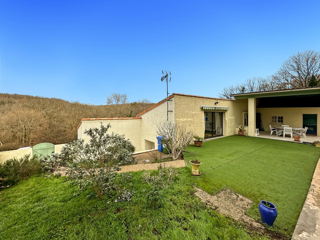 Achat immobilier Maison 5 pièces  118m2 à Fontcouverte (17100) - Photo n°4