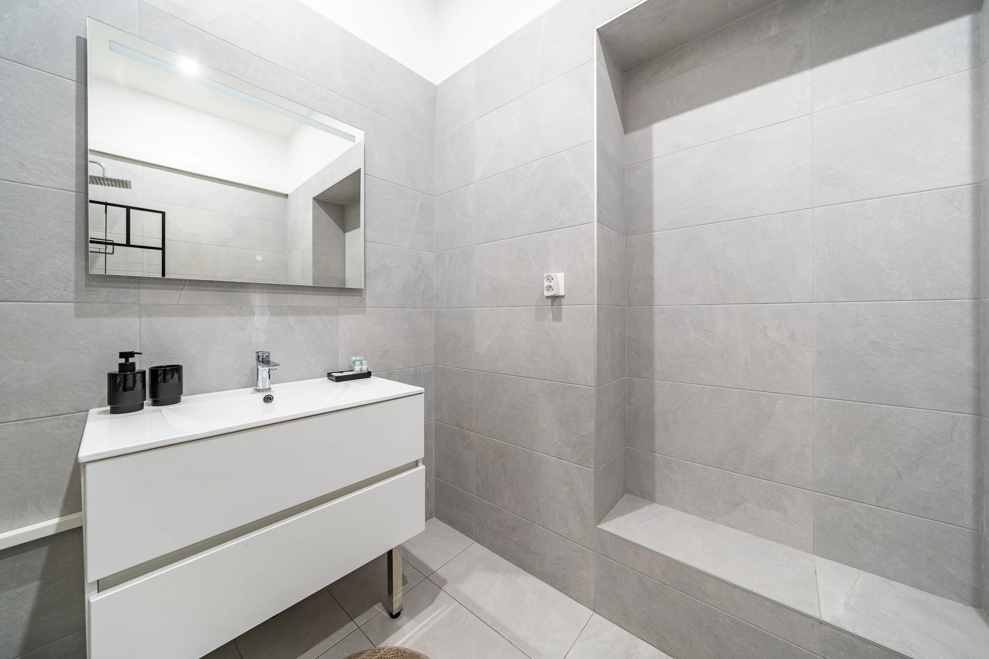 Achat immobilier Appartement 4 pièces  90m2 à Nice (06000) - Photo n°11