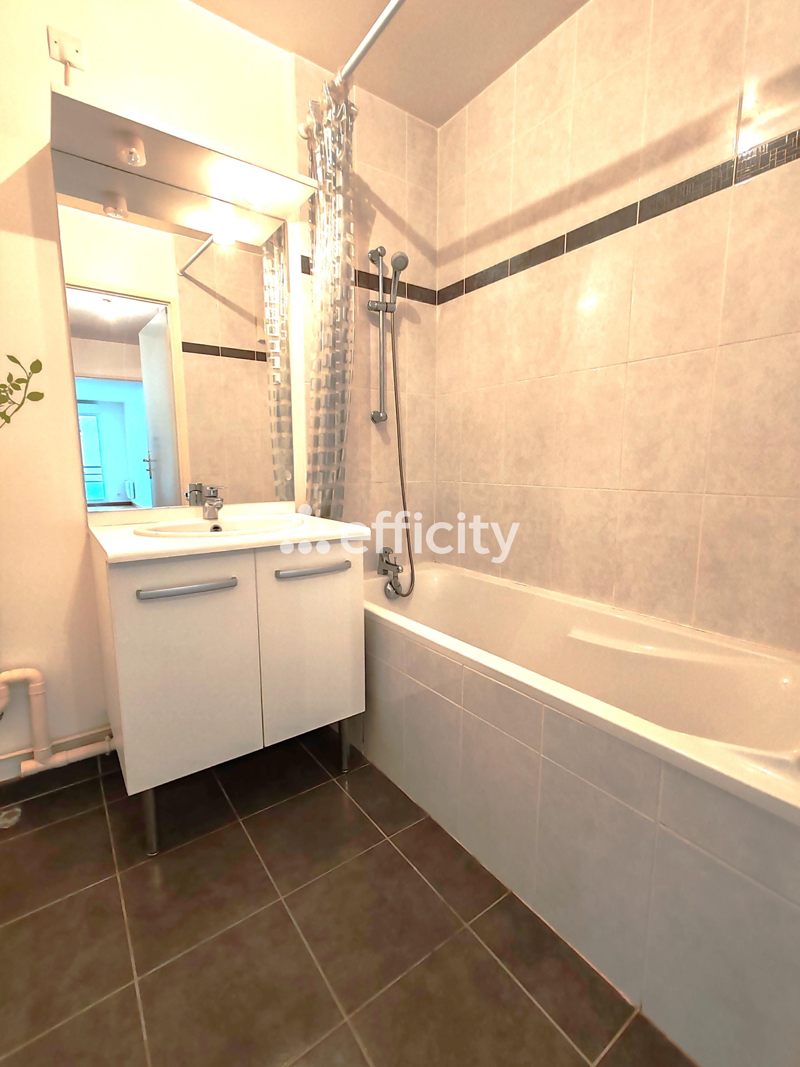 Achat immobilier Appartement 3 pièces  74m2 à Caen (14000) - Photo n°6