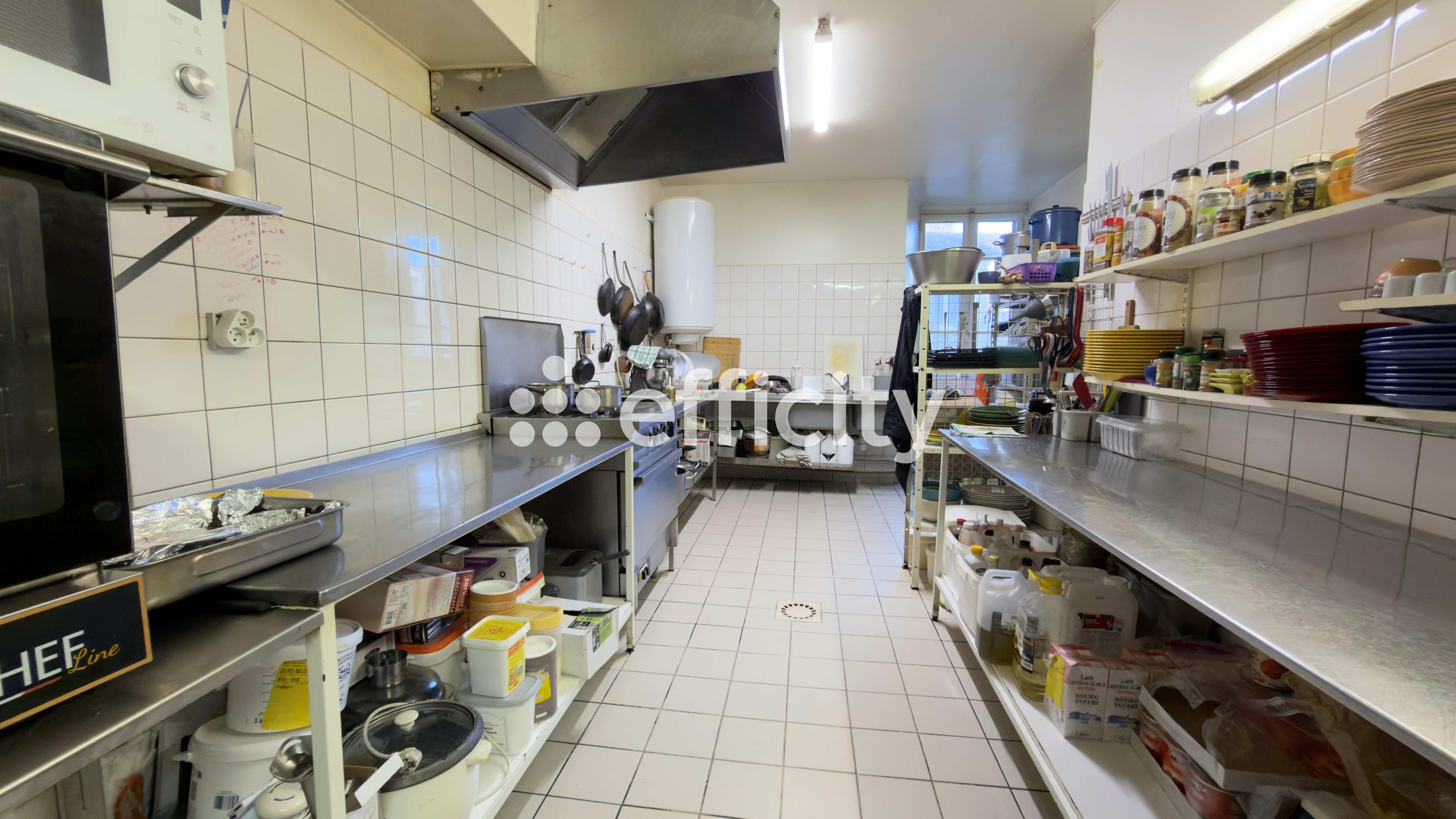 Achat immobilier Fonds de commerce   120m2 à Saint-Julien-Molin-Molette (42220) - Photo n°7