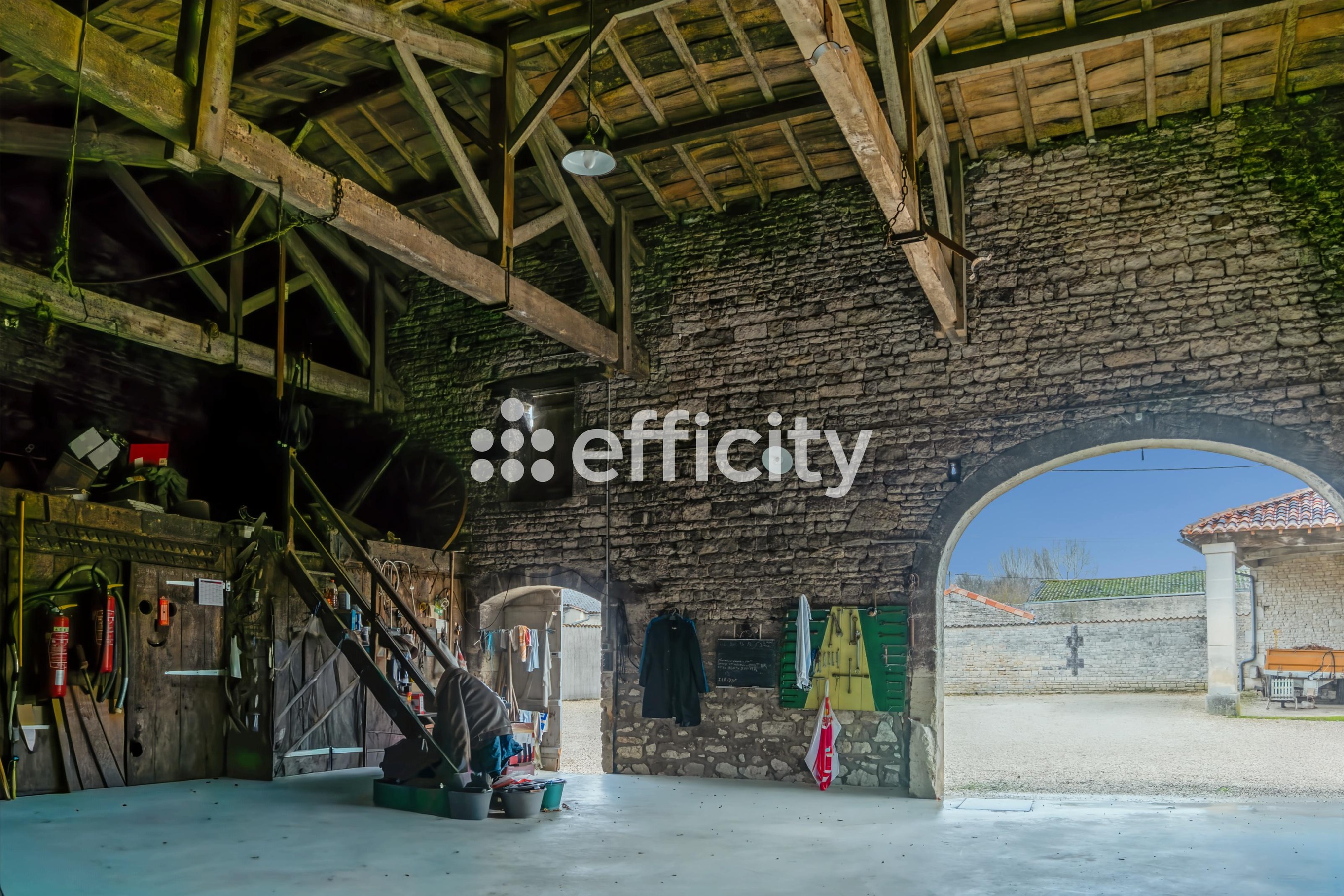 Achat immobilier Maison 15 pièces  425m2 à Réparsac (16200) - Photo n°16