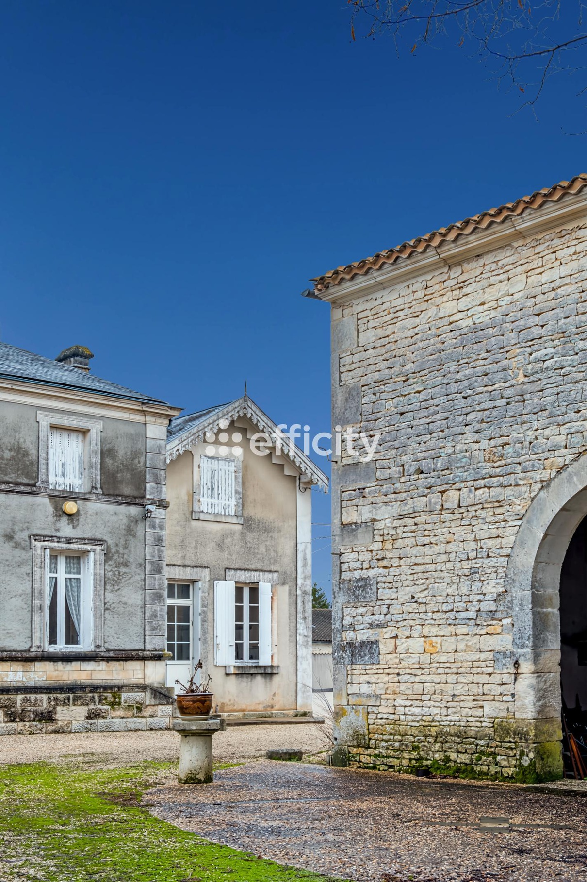 Achat immobilier Maison 15 pièces  425m2 à Réparsac (16200) - Photo n°12