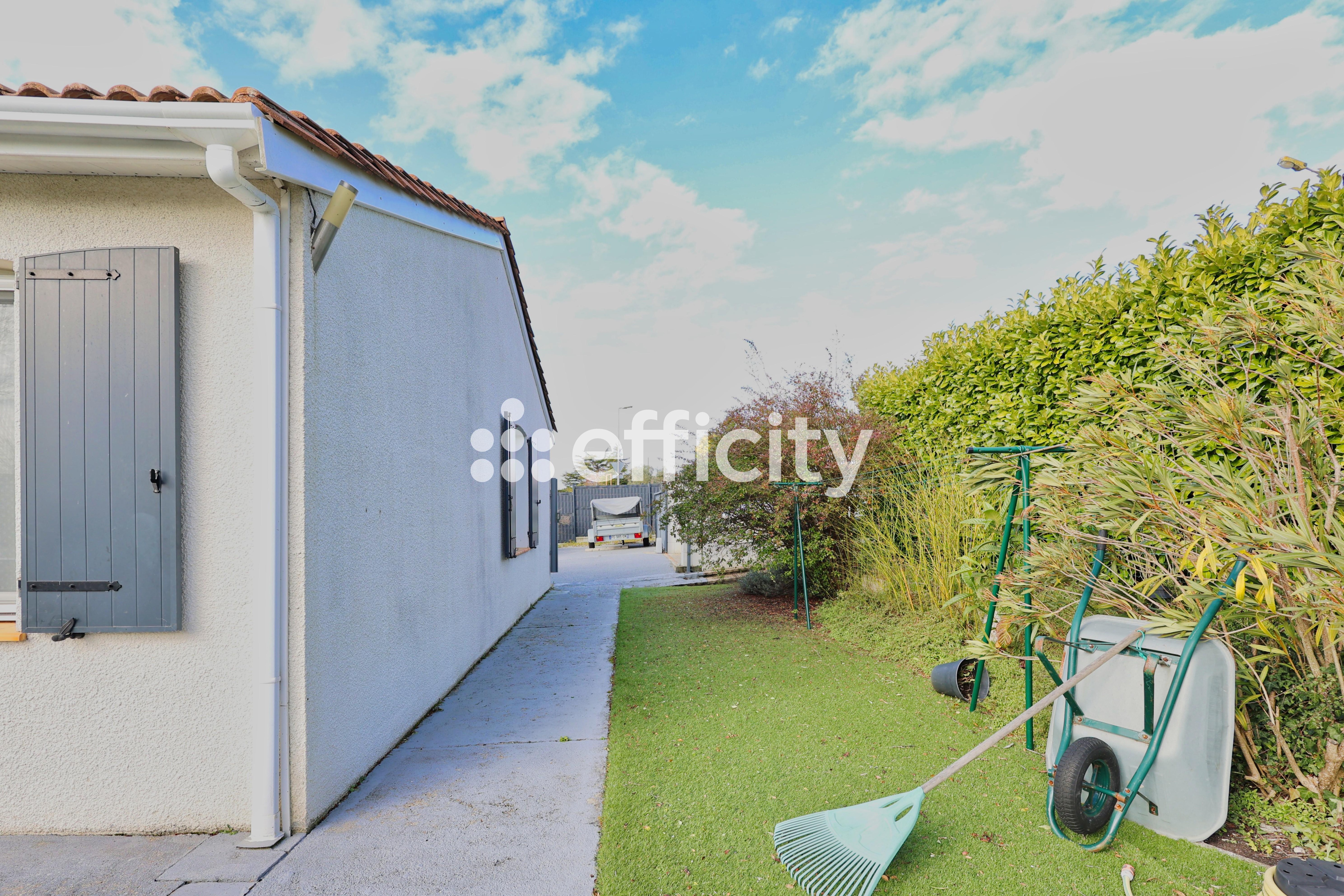 Achat immobilier Maison 4 pièces  111m2 à Semussac (17120) - Photo n°13