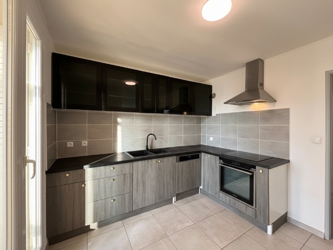 Achat immobilier Appartement 4 pièces  74m2 à Bourg-Saint-Andéol (07700) - Photo n°4