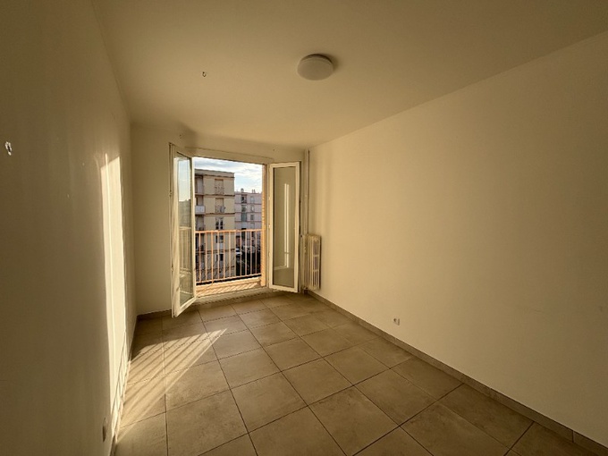 Achat immobilier Appartement 4 pièces  74m2 à Bourg-Saint-Andéol (07700) - Photo n°8