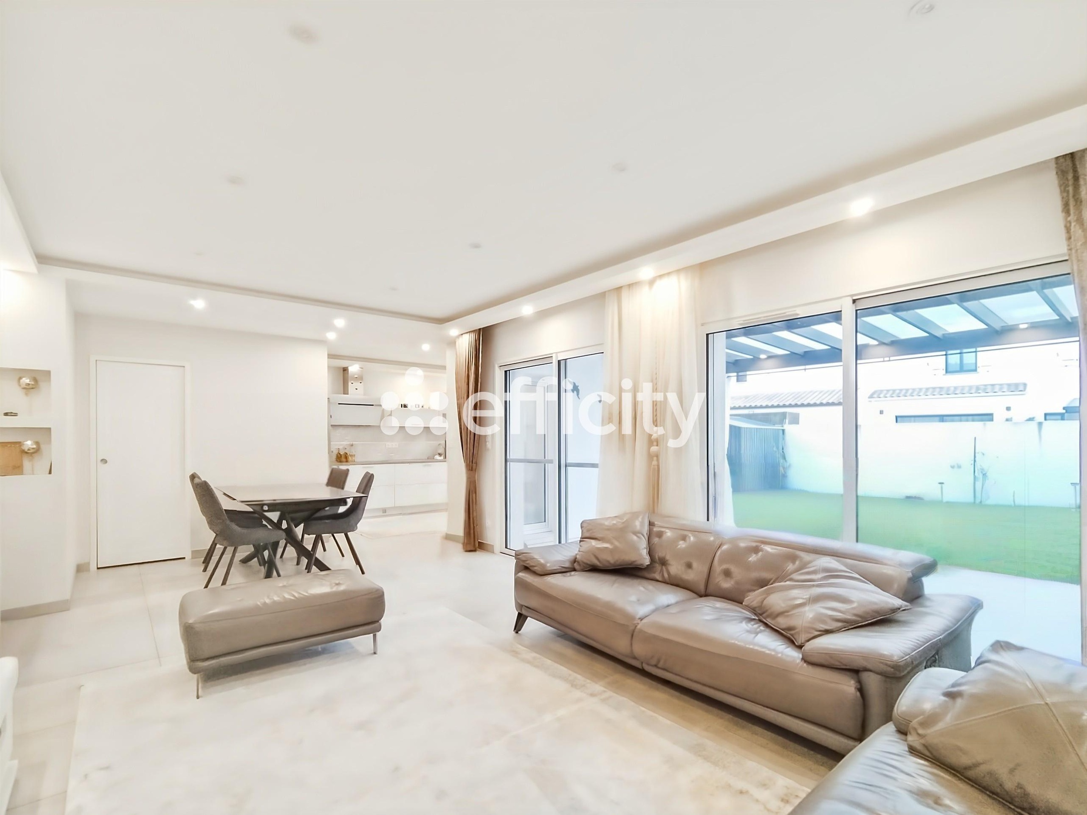 Achat immobilier Maison 5 pièces  110m2 à Saint-Xandre (17138) - Photo n°4