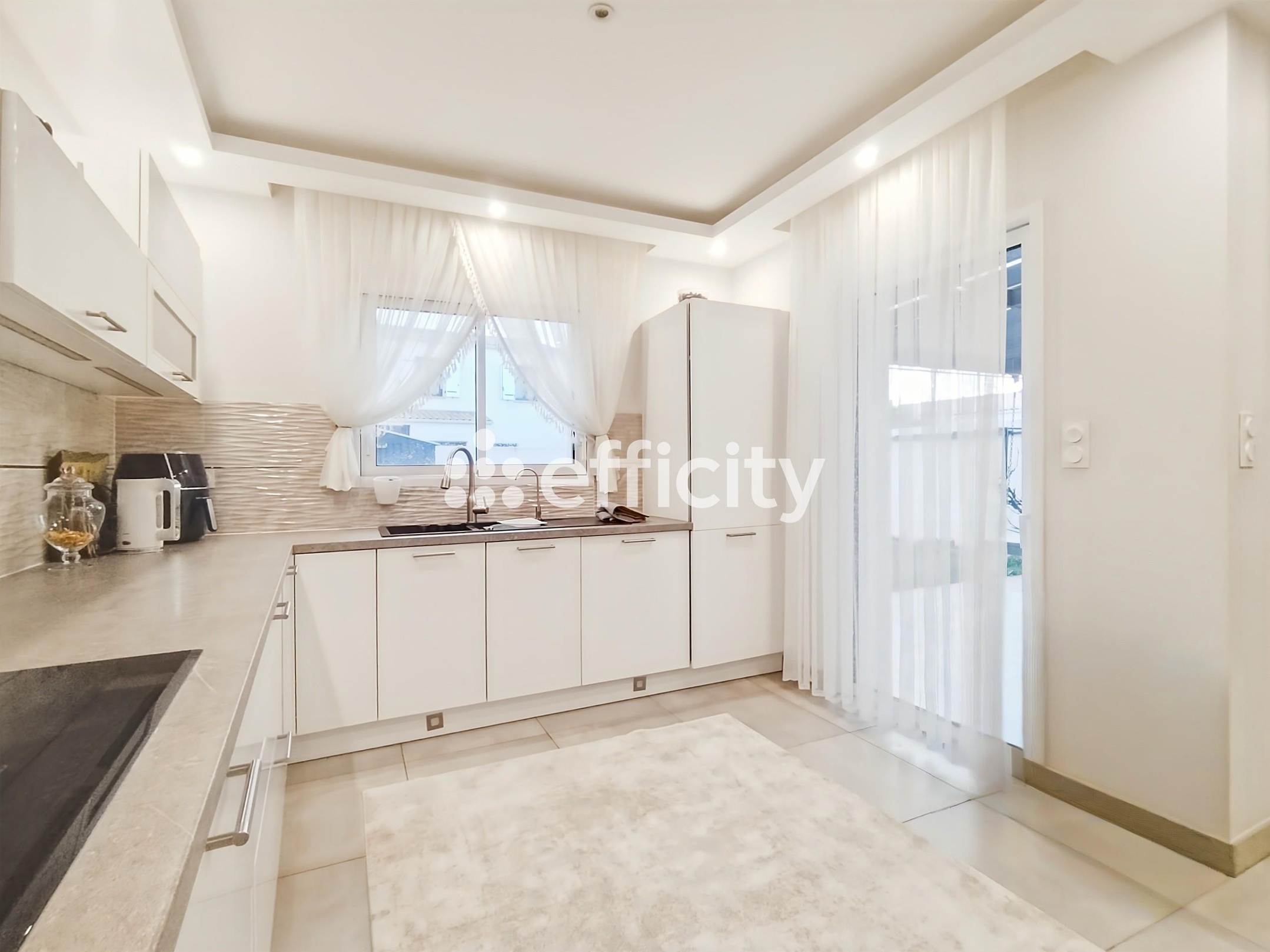 Achat immobilier Maison 5 pièces  110m2 à Saint-Xandre (17138) - Photo n°5