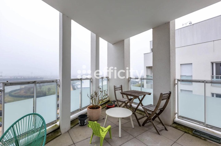 appartement 2 pièces - 57,2m2 à Vaulx-en-Velin (69120)